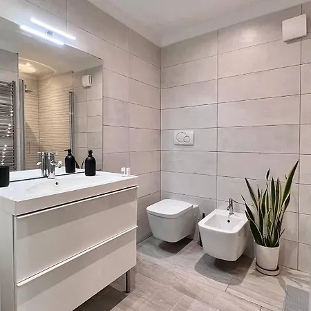 Life Is Beautiful Design Loft Navigli Romolo, Smarttv, Wifi, Ac And Street Parking דירה *